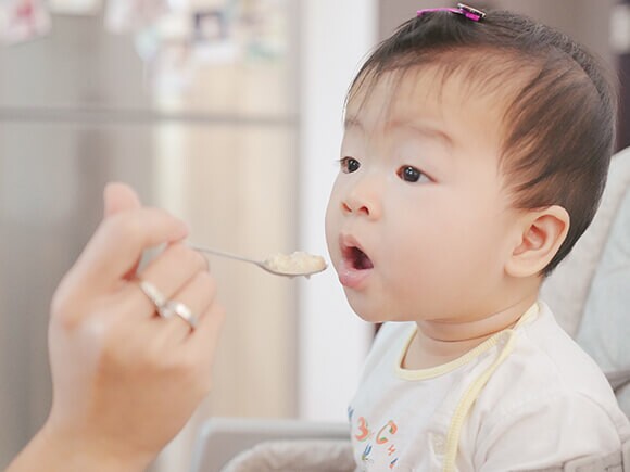 Como saber se o meu bebê come bem?
