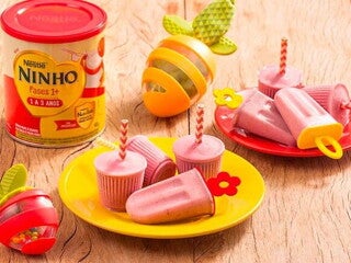 Picolézinho de Morango e Banana com Ninho Fases 1+