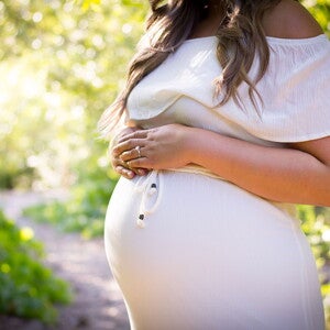 22 semanas de gestação Mãe com barriga de 22 semanas