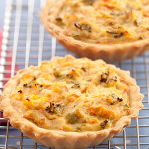 Miniquiche de frango com legumes Miniquiche de frango com legumes