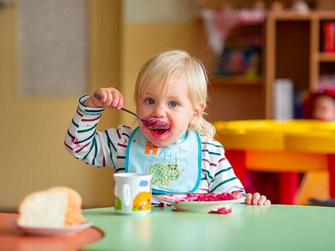 Sua primeira papinha: saiba o que esperar desse momento Sua primeira papinha: saiba o que esperar desse momento
