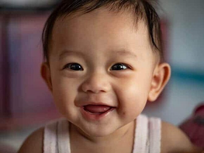 bebe sorrindo bebe sorrindo