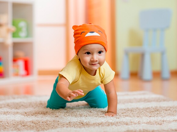 Engatinhar: descubra a importância de incentivar seu filho antes dele aprender a andar