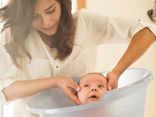 Ofurô para bebês: conheça a técnica para acalmar o seu filho