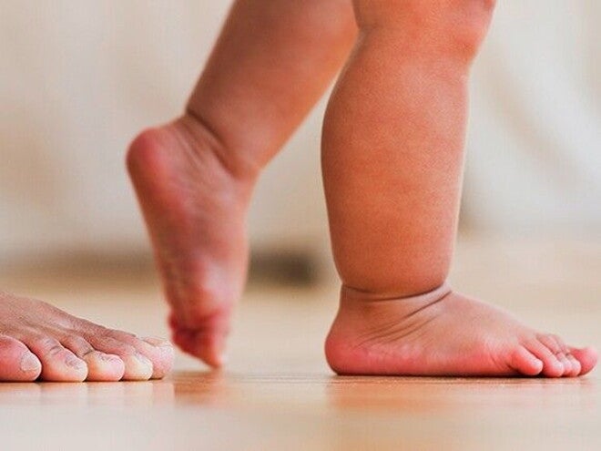 Quando o bebê começa a andar Quando o bebê começa a andar