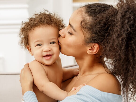Refluxo em bebê: o que é e como ajudar o seu filho